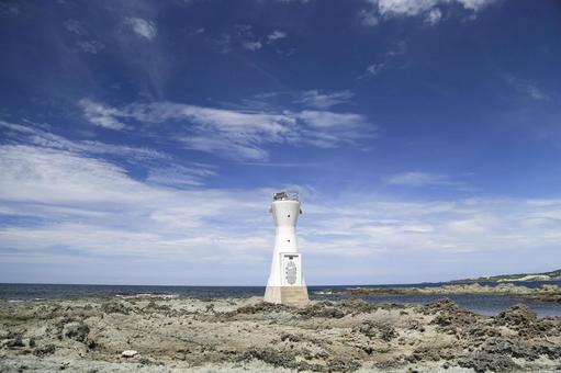 海と空と灯台 空,空模様,灯台の写真素材