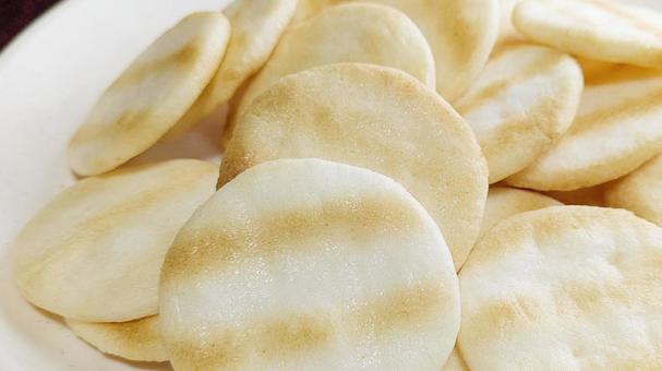 サラダせんべい-01 サラダせんべい,サクサ,おいしいの写真素材