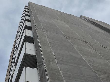 足場と建物 マンション,足場,外壁の写真素材