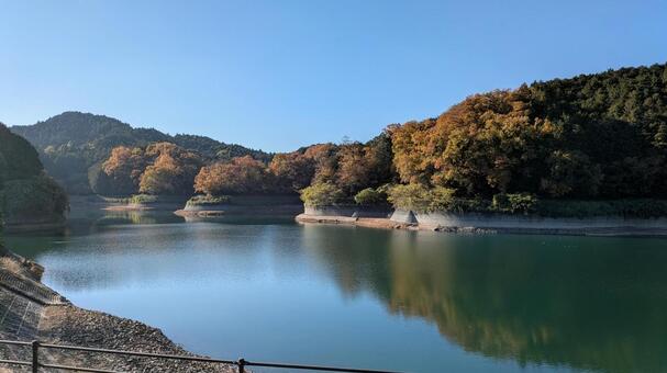 桜井市忍阪にある倉橋池 奈良,桜井市,倉橋の写真素材
