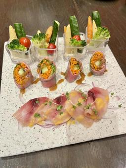 ヘルシーな前菜盛り合わせ 前菜,オードブル,野菜の写真素材