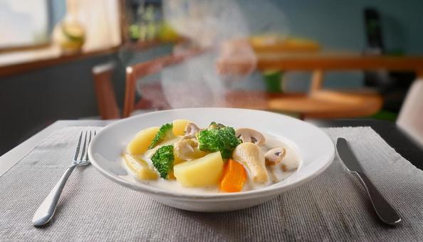 熱々のクリームシチュー クリームシチュー,シチュー,ホワイトシチューの写真素材