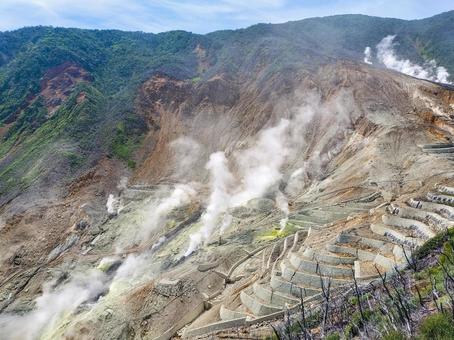 濛々と湯気を上げる箱根の大涌谷 濛々と湯気を上げる箱根の大涌谷 大涌谷,箱根,観光の写真素材