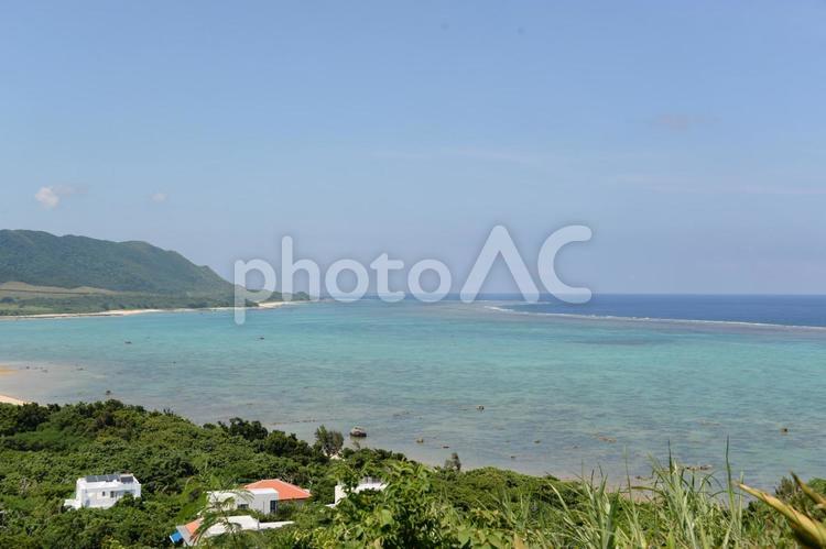 石垣島　玉取崎展望台から眺める海 玉取崎展望台,石垣島,ハイビスカスの写真素材