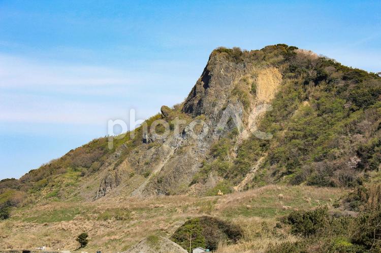 糸島市の毘沙門山（今津・大原海水浴場側） 糸島,糸島市,今津の写真素材