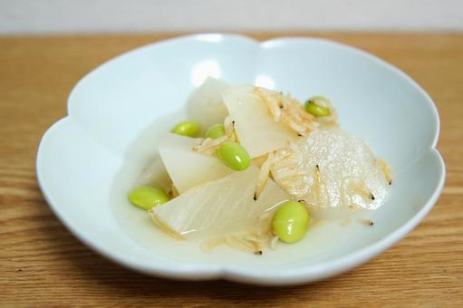 大根の煮物(寄り) 大根の煮物(寄り)の写真