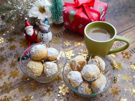 スノーボールクッキー.2 スノーボールクッキー,クリスマス,クッキーの写真素材