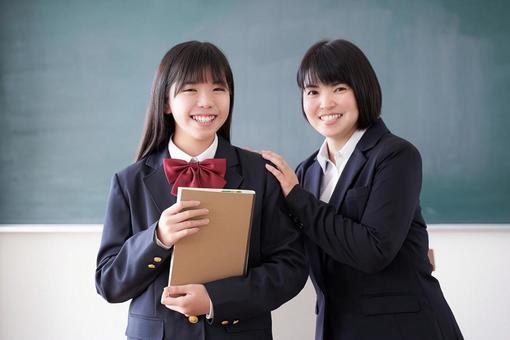 Japanese female junior high school students and teachers standing in the classroom with a smile, middle school students, woman, japanese, JPG