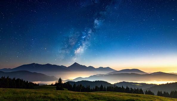 星の綺麗な夜空 満点の星空 星の綺麗な夜空 満点の星空の写真