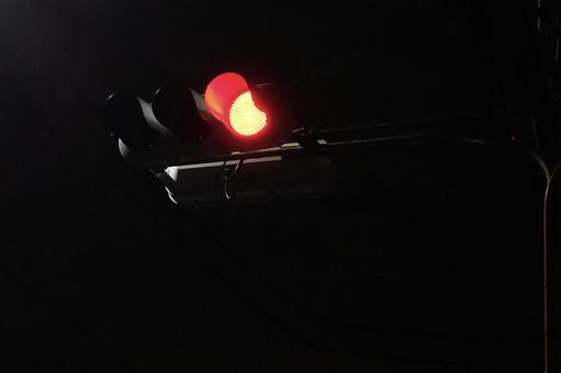 夜の赤信号 夜の赤信号の写真