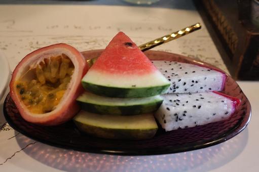 フルーツ盛りのお皿のアップの風景 フルーツ盛り,お皿,アップの写真素材