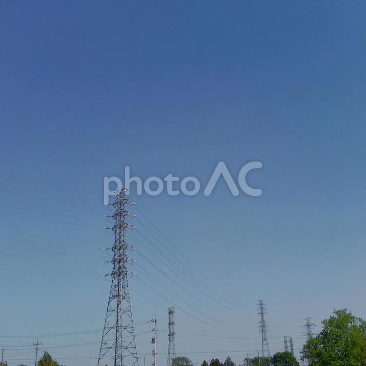 鉄塔がある風景 鉄塔,送電線,電線の写真素材