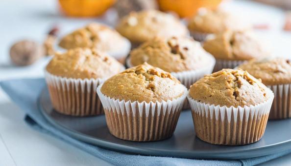 かぼちゃとナッツのマフィンの写真