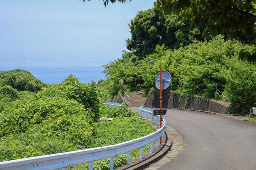 夏の田舎道 夏の田舎道 風景,山,気候の写真素材
