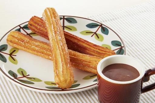 ホットチョコレートとチュロス ホットチョコレートとチュロス チュロス,ホットチョコレート,スペイン風の写真素材