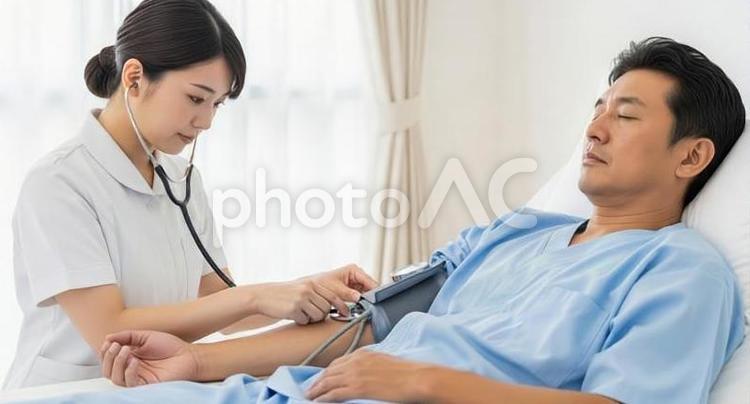 患者の血圧を測るアジア人看護師 看護師,血圧,患者の写真素材