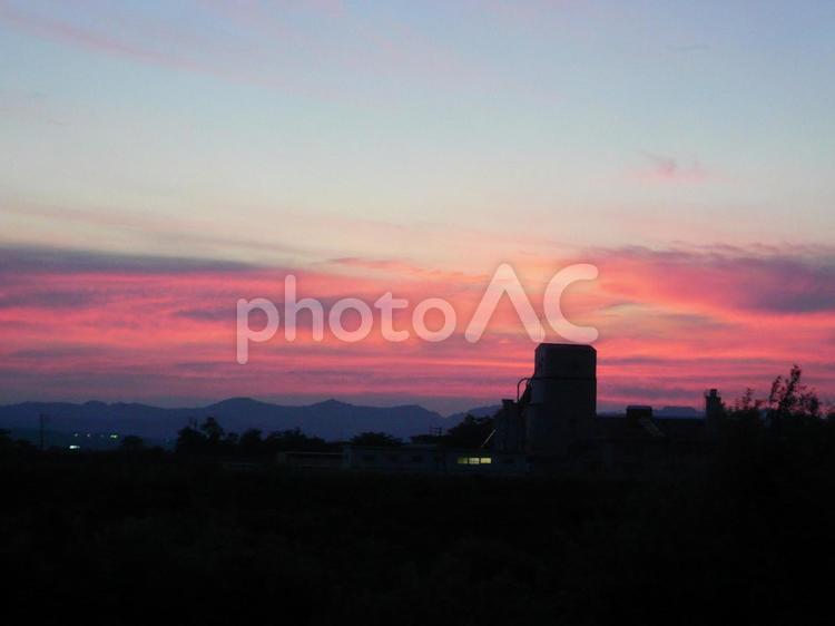 長岡の夕焼け 夕焼け,長岡市,ピンクの写真素材