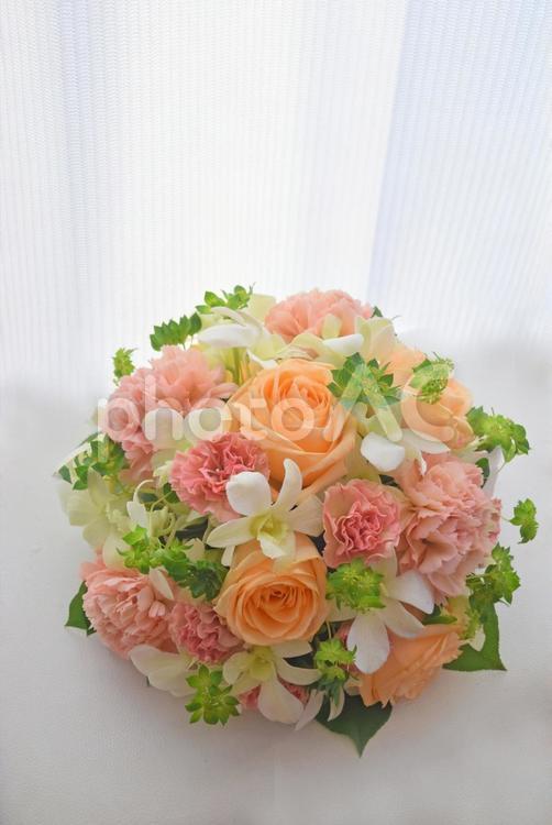 薔薇とカーネーションのブーケ 薔薇とカーネーションのブーケ,オレンジのブーケ,ウェデングの写真素材