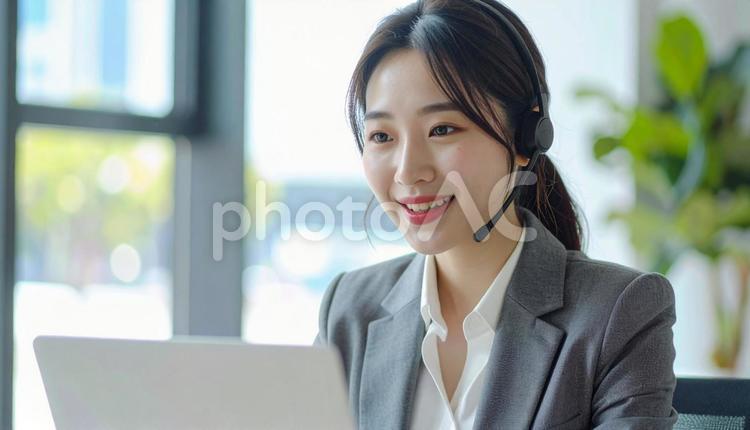 web会議中の女性 女性,ビジネスウーマン,ビジネスの写真素材