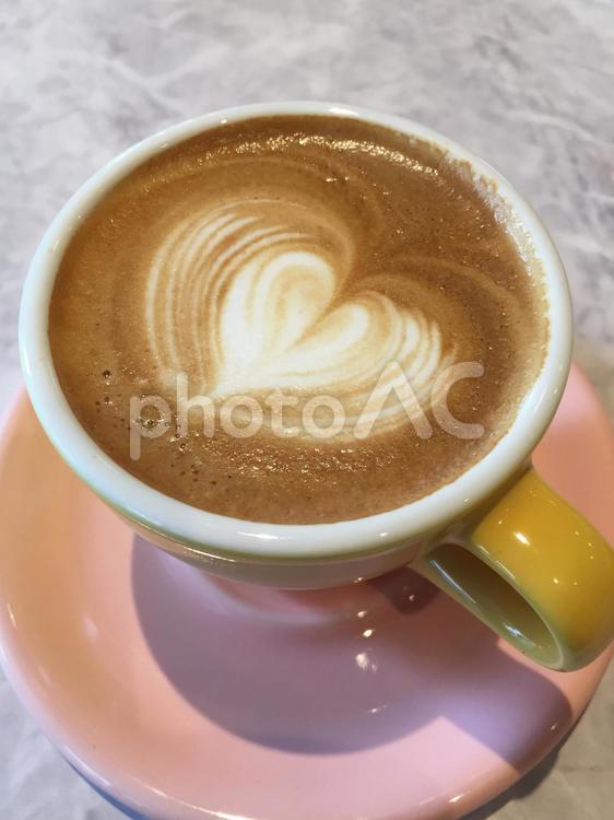 カフェラテ（ハート模様） ラテアート,カフェラテ,コーヒーの写真素材