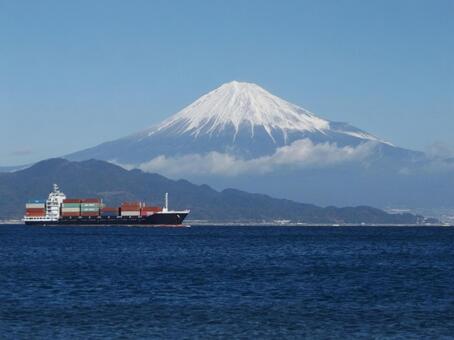 富士山とコンテナ船 三保,富士山,静岡の写真素材