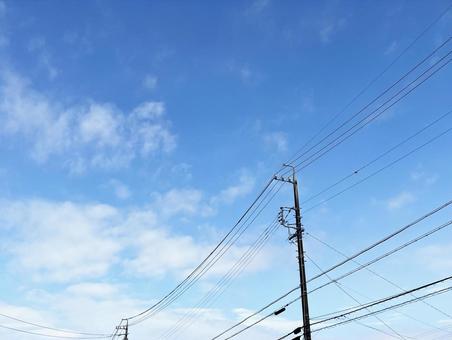 電柱と青空 電柱と青空の写真