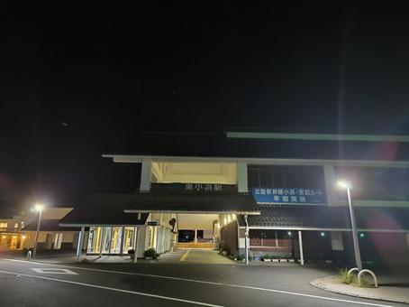 JR小浜線、東小浜駅 JR小浜線、東小浜駅 jr,jr西日本,小浜線の写真素材