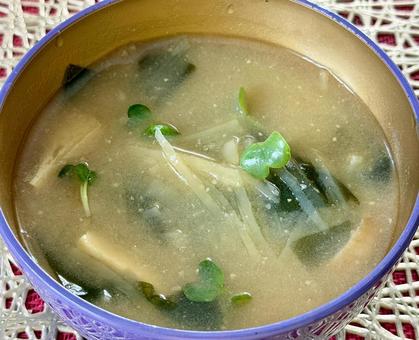 せん切りじゃがいものみそ汁 せん切りじゃがいものみそ汁,みそ汁,じゃがいもの写真素材