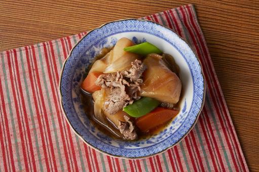 肉じゃが 真俯瞰 肉じゃが 真俯瞰 肉じゃが,煮物,和食の写真素材