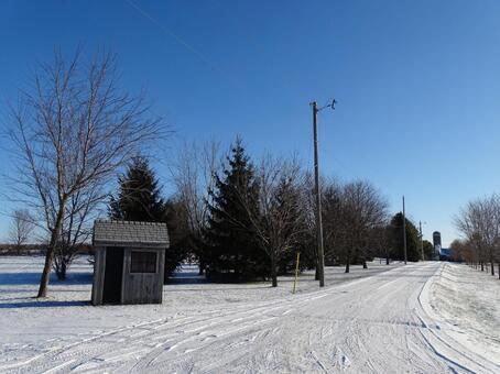 雪景色の田舎道 冬,風景,冬景色の写真素材