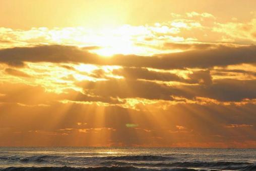 夕陽 太陽 海 夕陽 太陽 海の写真