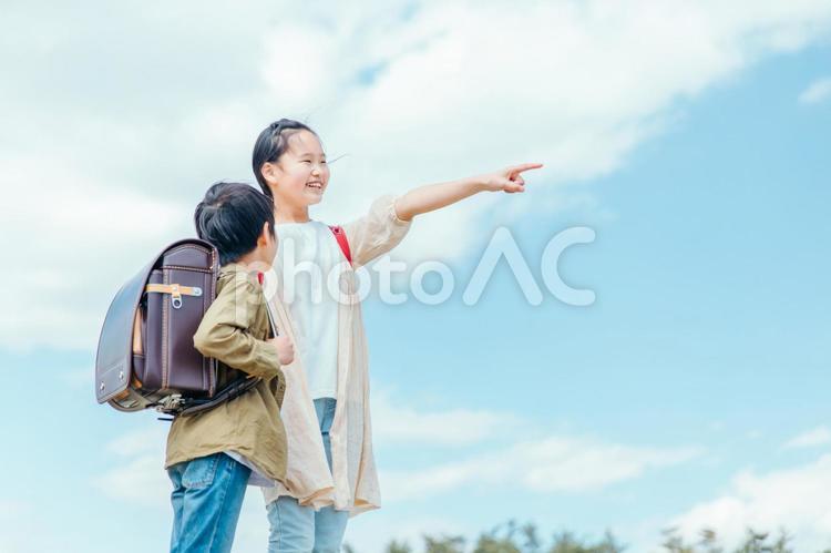 笑顔の小学生 小学生,子供,笑顔の写真素材