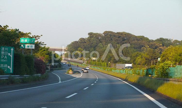 遠州豊田1km　路線バス停留所 バス停,高速道路バス停,バス停留所の写真素材