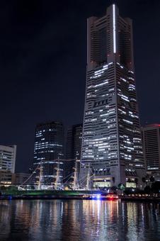 横浜みなとみらい 横浜みなとみらい 横浜みなとみらい,ランドマークタワー,夜景の写真素材