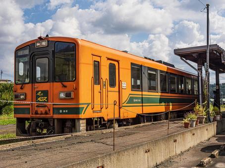 津軽鉄道津軽21形(ディーゼルカー) 津軽鉄道津軽21形(ディーゼルカー) ローカル線,津軽鉄道,走れメロス号の写真素材