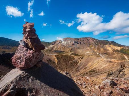 吾妻小富士のケルン 吾妻小富士のケルン 山,秋,自然の写真素材