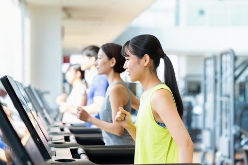ジムで走る人々 ジム,フィットネス,フィットネスクラブの写真素材