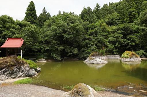 月不見の池2 月不見の池2 月不見の池,寺院,風景の写真素材