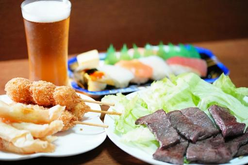 ビールと焼き肉 ビールと焼き肉 食事,食卓,食べ物の写真素材
