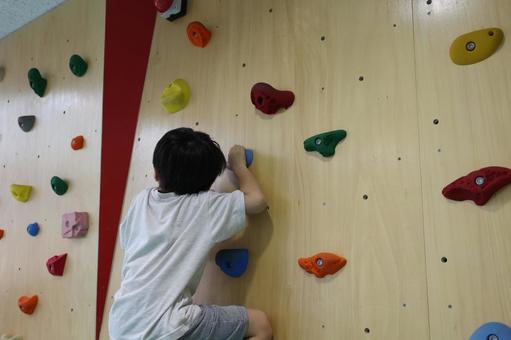 ボルタリングで遊ぶ子供 子供,ボルダリング,キッズの写真素材