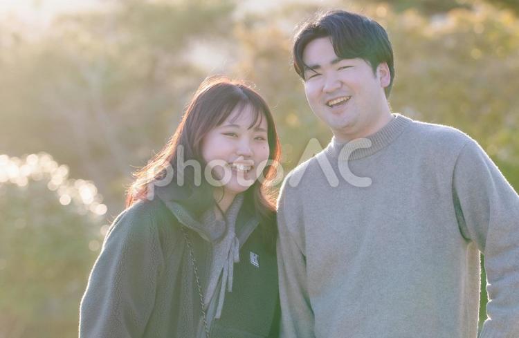 30代　カップル 30代,カップル,仲良しの写真素材