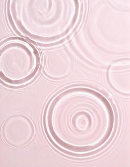 ゆれる水面 ゆれる水面の写真