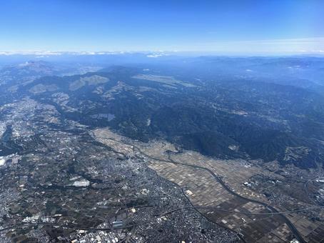 上空から見た日本の田園と山々の絶景を空撮 空撮,俯瞰,鳥瞰図の写真素材