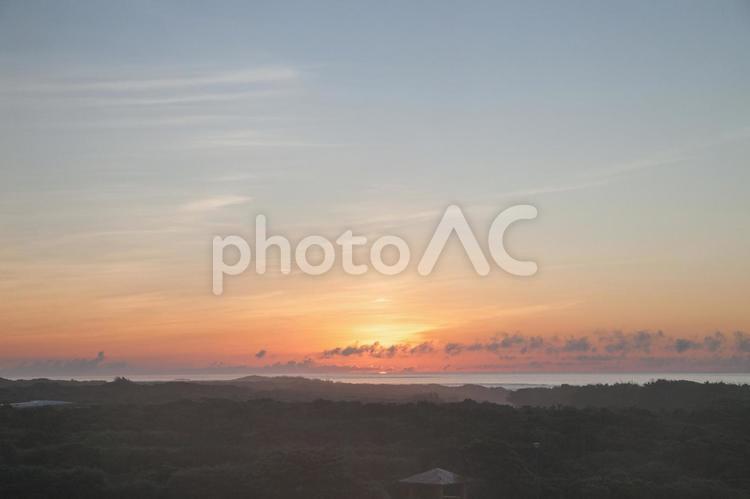 水平線と朝焼け 朝焼け,日の出,朝の写真素材