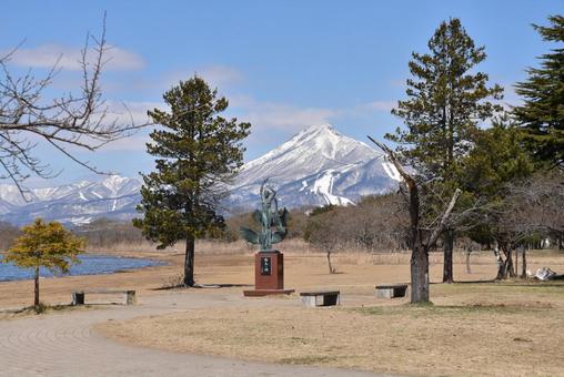 Photo, লেক inawashiro, aizu মাউন্ট bandai, সোয়ান লেকের মূর্তি, 