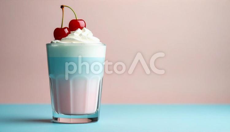 サクランボの乗ったシェイク、フラペチーノ サクランボ,ドリンク,ソフトドリンクの写真素材