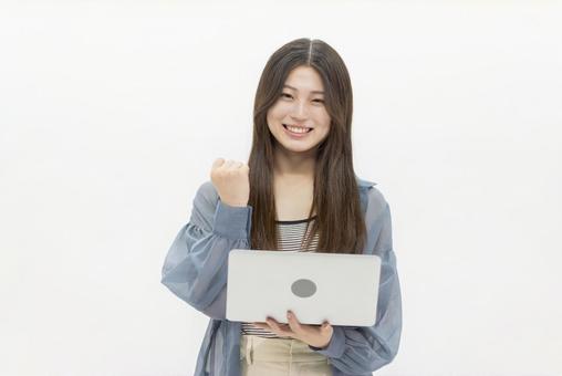 ビジネスウーマン ノートパソコン ビジネスウーマン ノートパソコン 女性,アジア人,笑顔の写真素材
