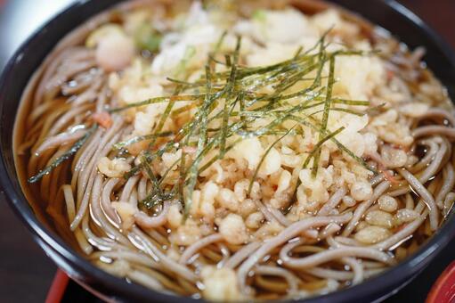天かす刻み海苔のたぬき蕎麦 たぬきそば,天かすそば,蕎麦の写真素材