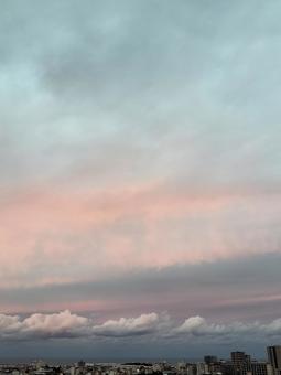 明け方の空 空,雲,明け方の写真素材