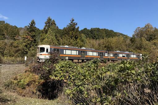 紀勢本線を走るJR東海キハ25形気動車 紀勢本線,列車,気動車の写真素材